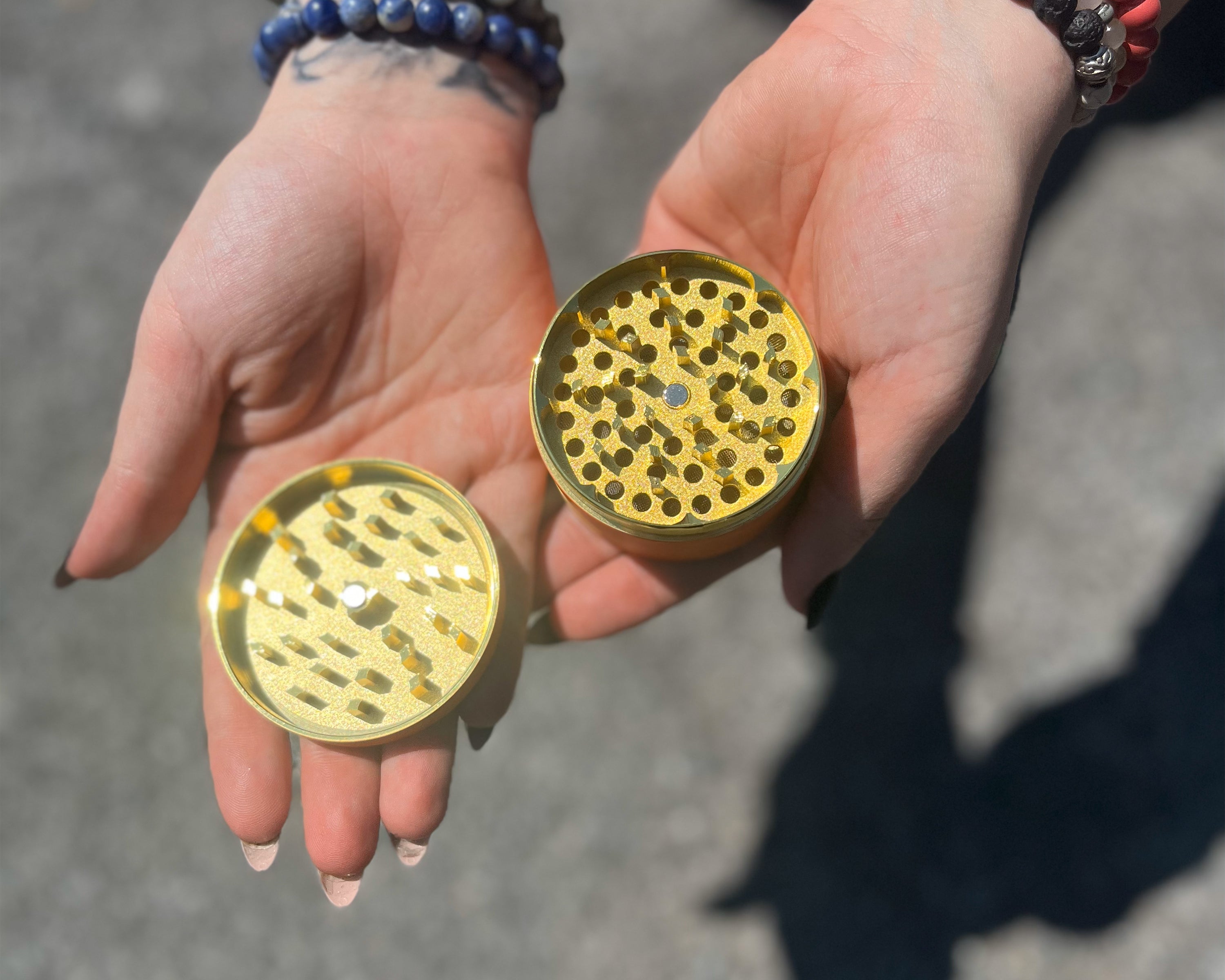  Herb Grinder