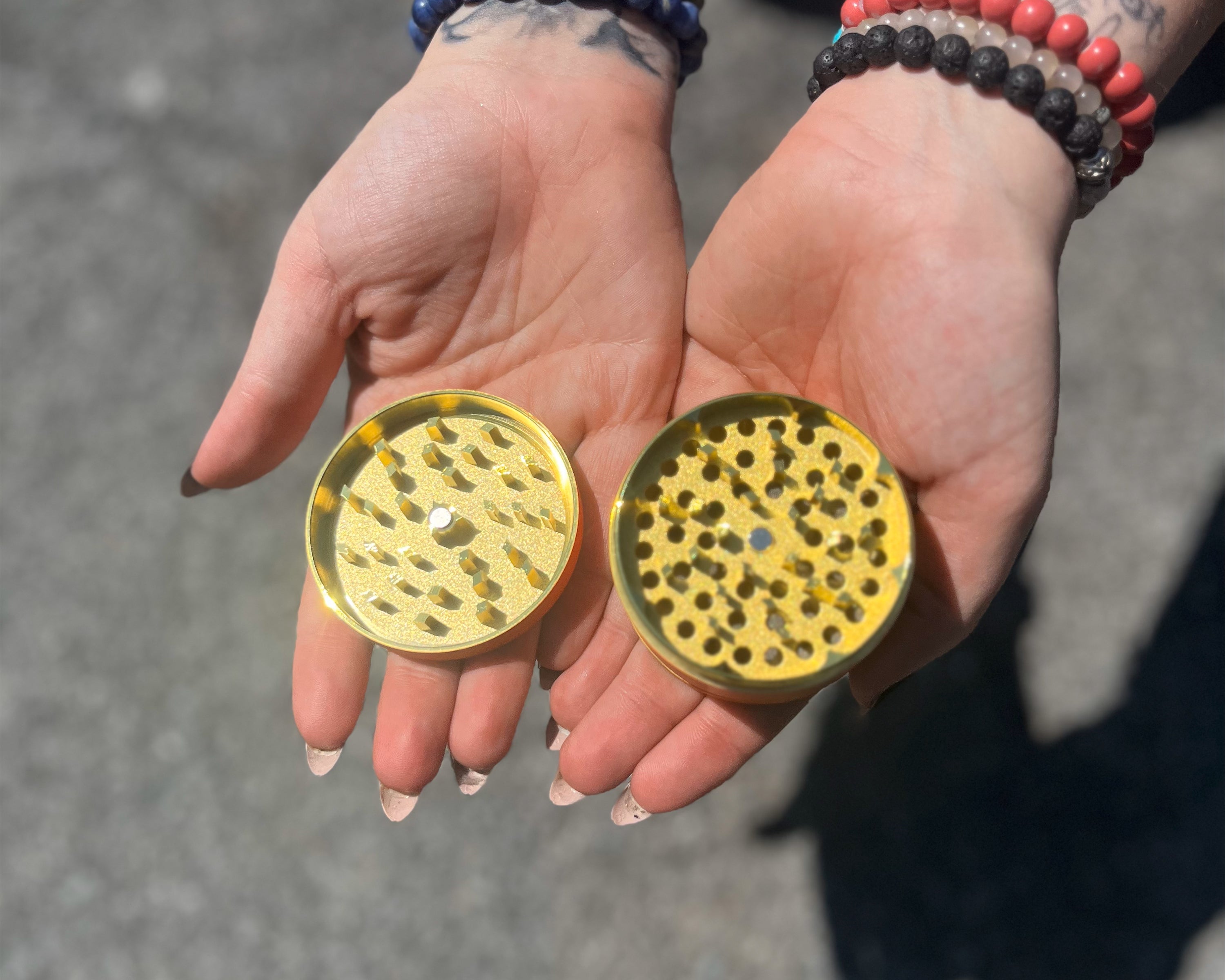  Herb Grinder