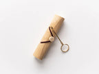 Golden Hand Elegant Boho Chic Cigarette Holder Ring – Fashionable Finger Accessory for Smokers