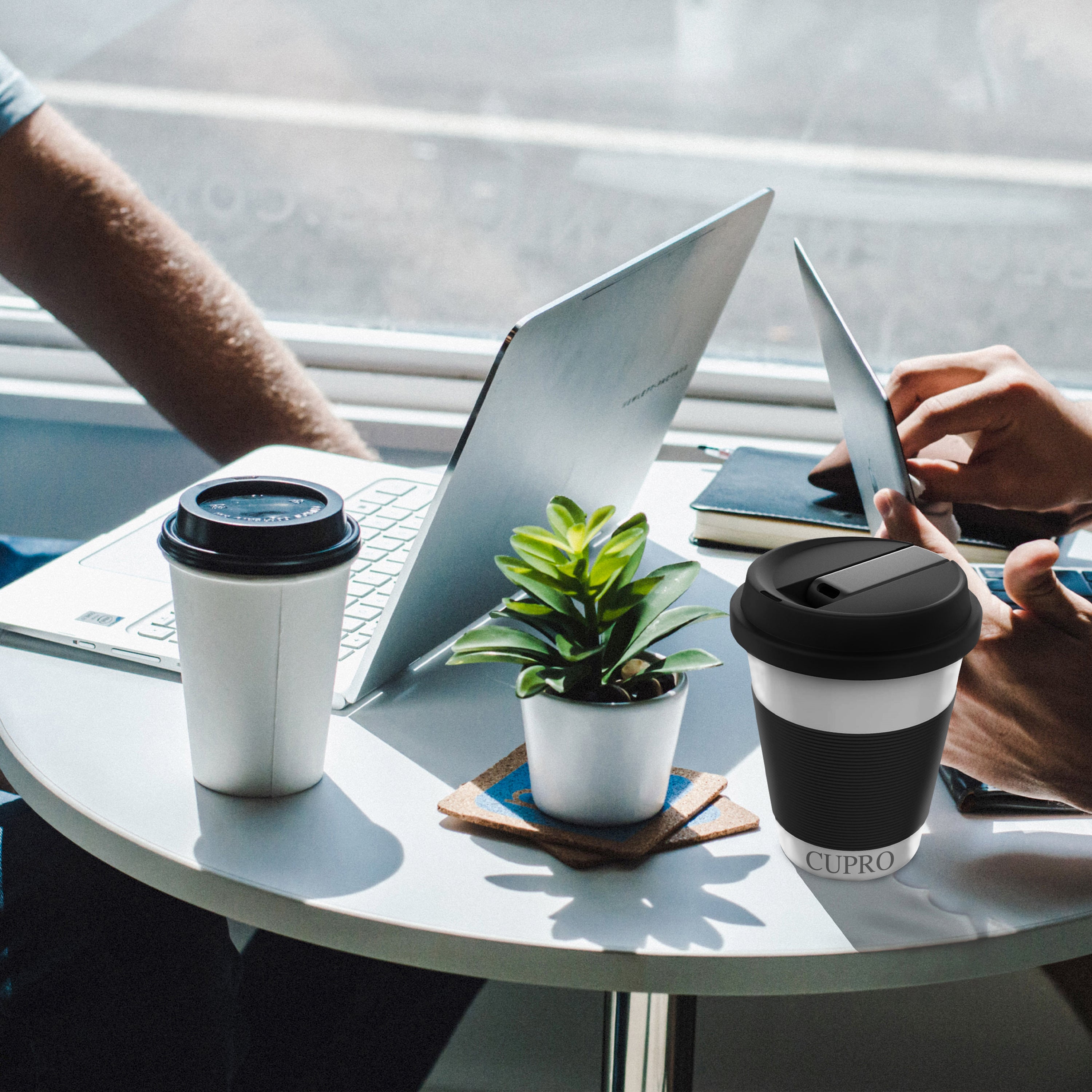 White Cupro Ceramic Mug – Concealed Storage Design for Home or Office