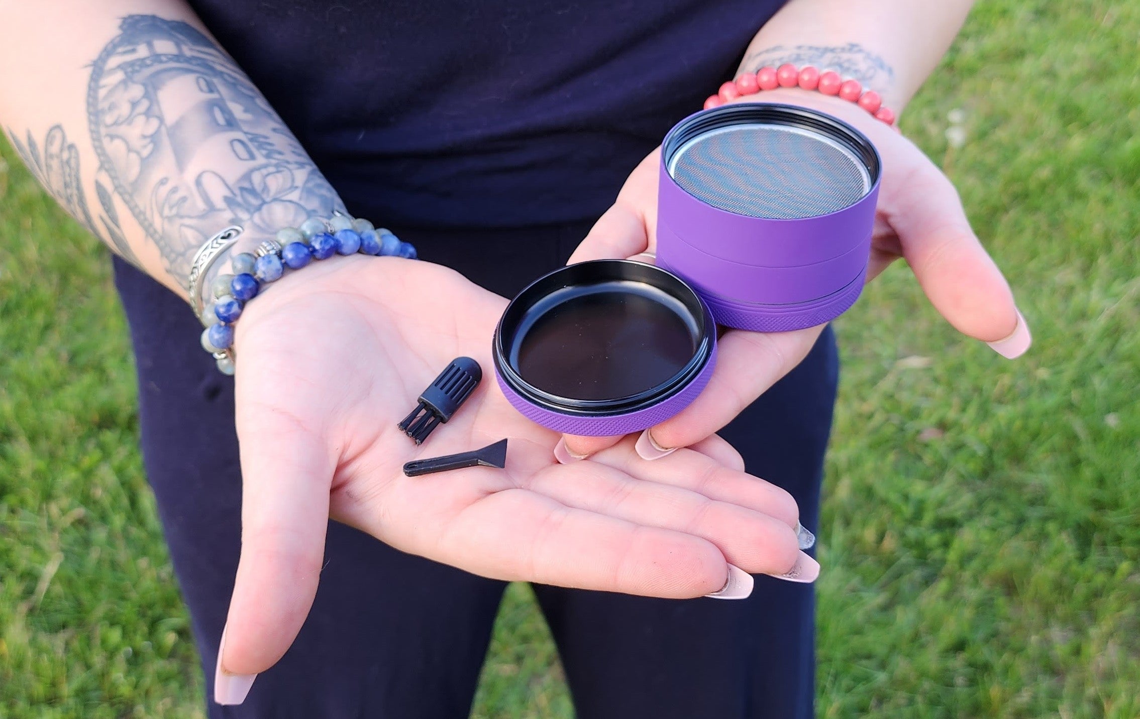  Herb Grinder
