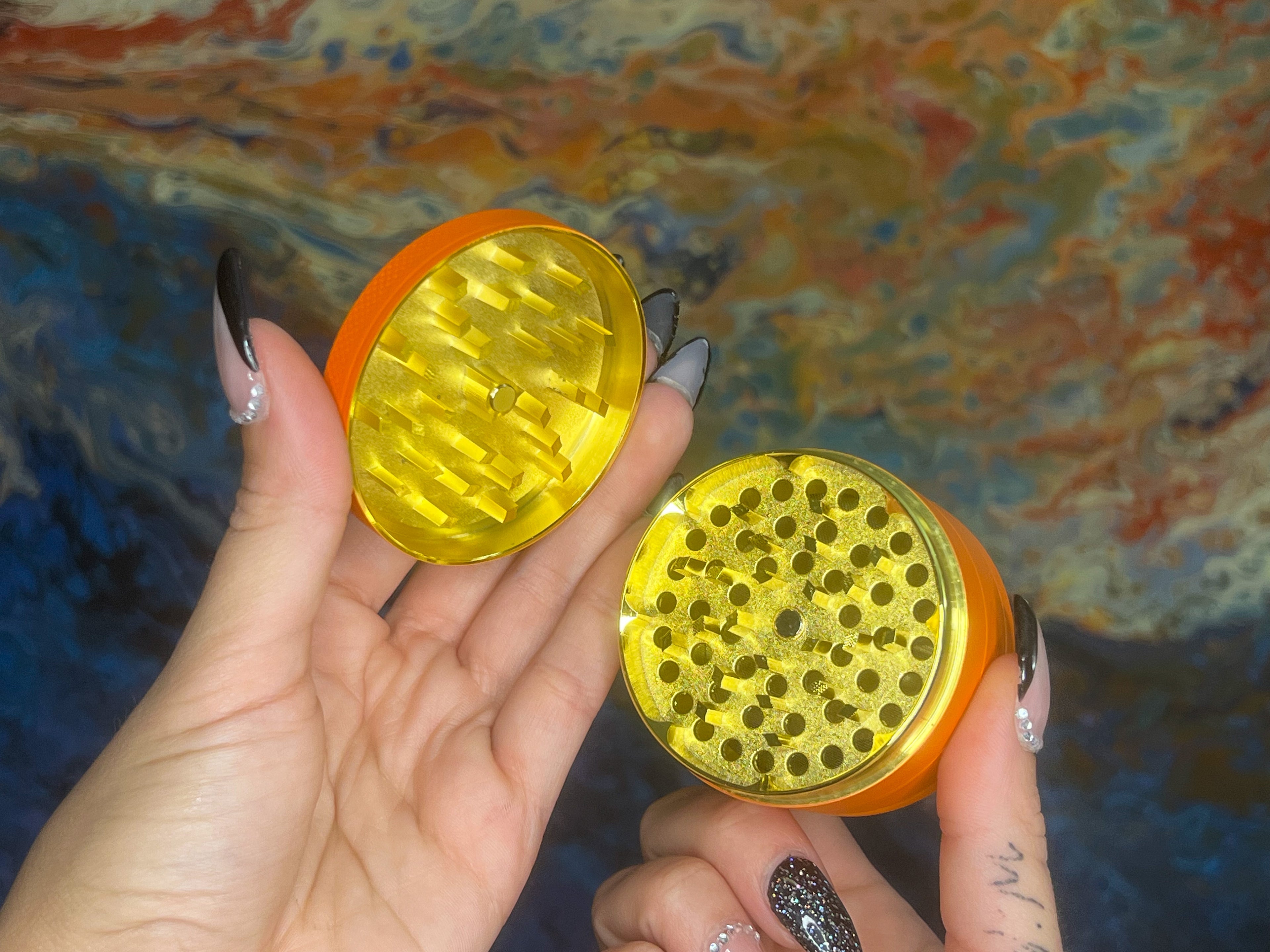  Herb Grinder