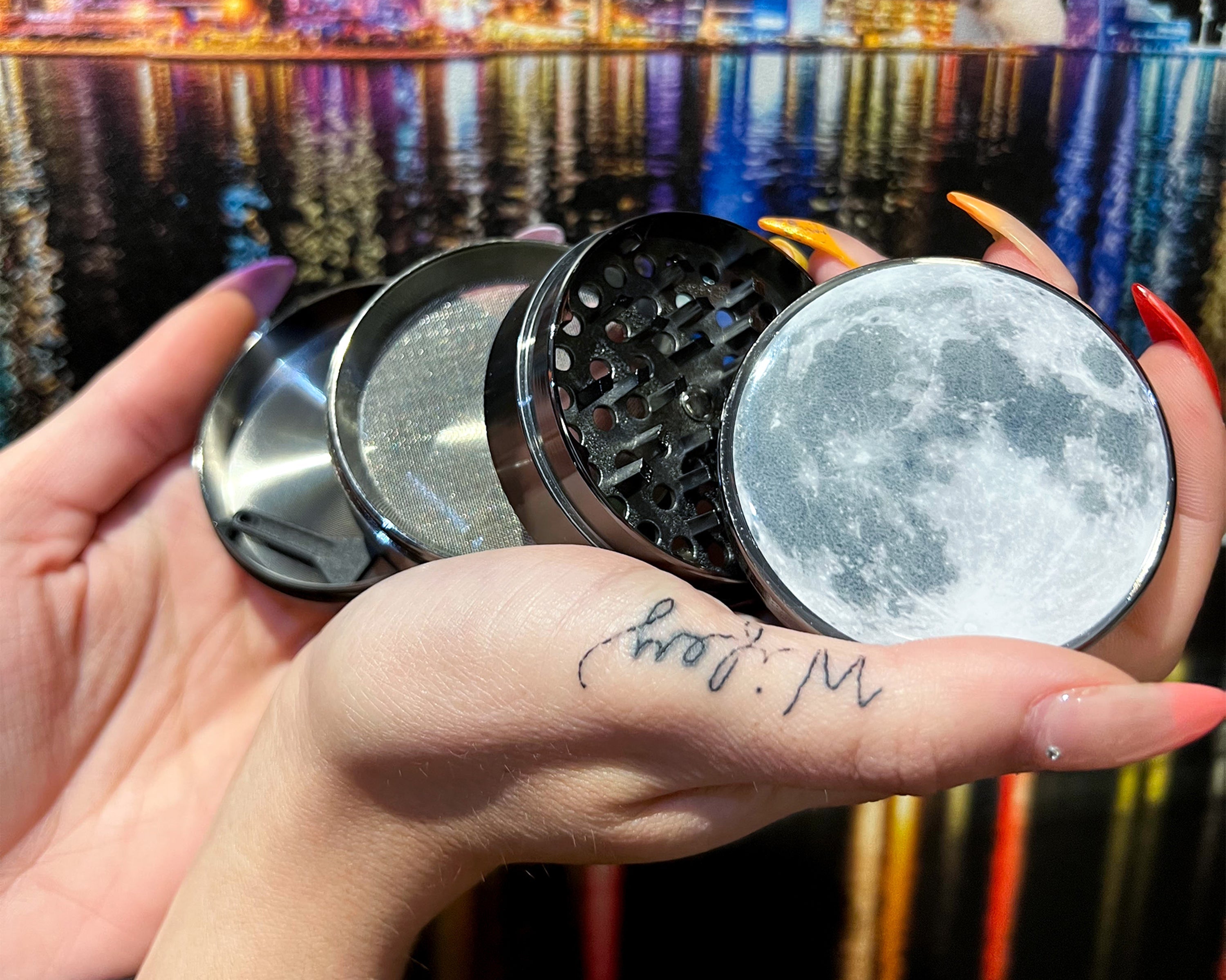 Herb Grinder