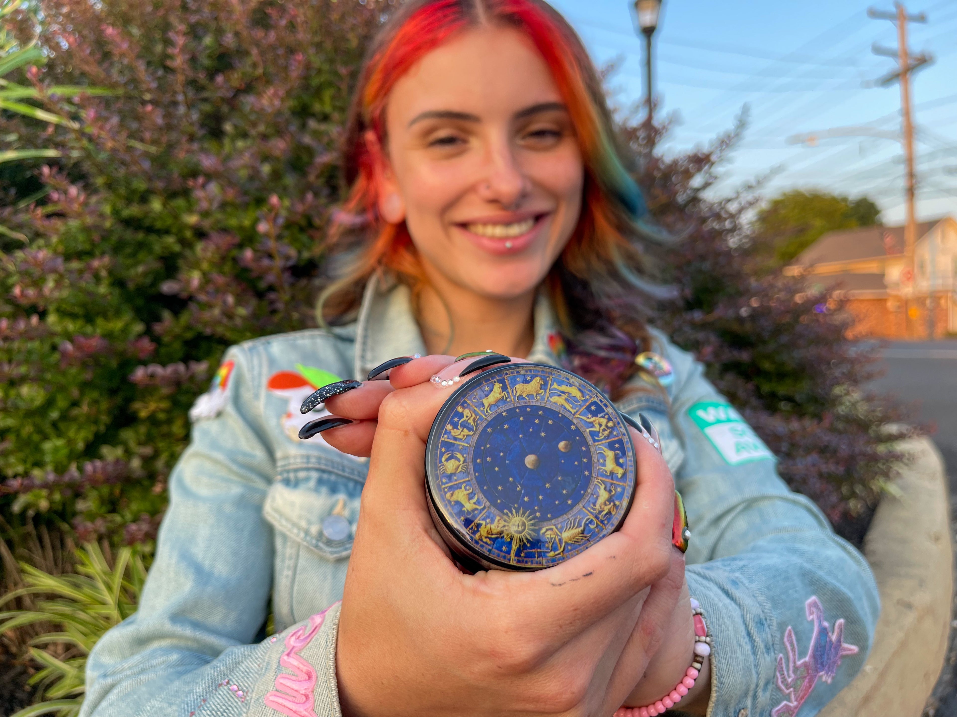  Herb Grinder