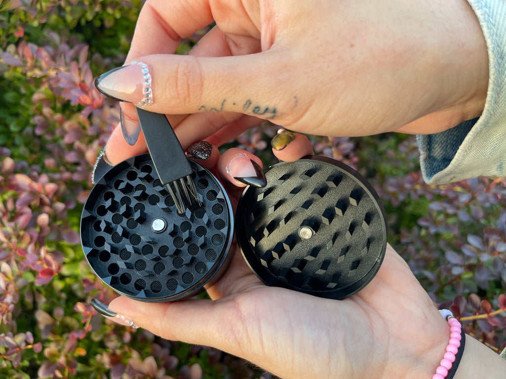  Herb Grinder