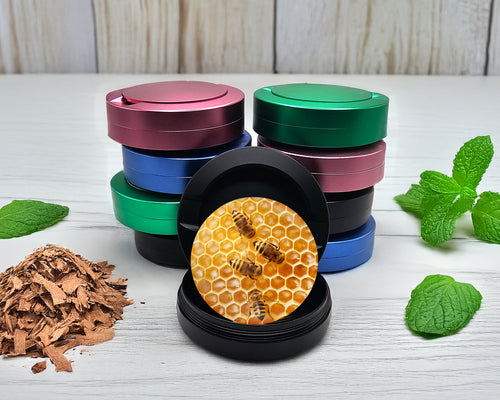 Snus Storage Case Bees on A Honeycomb Black