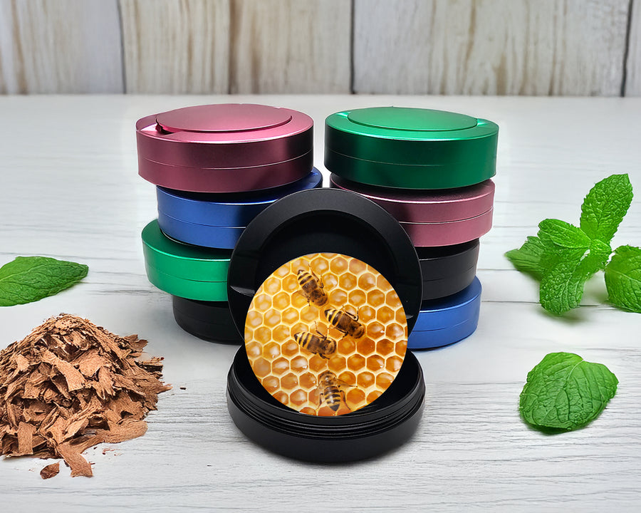 Snus Storage Case Bees on A Honeycomb Black