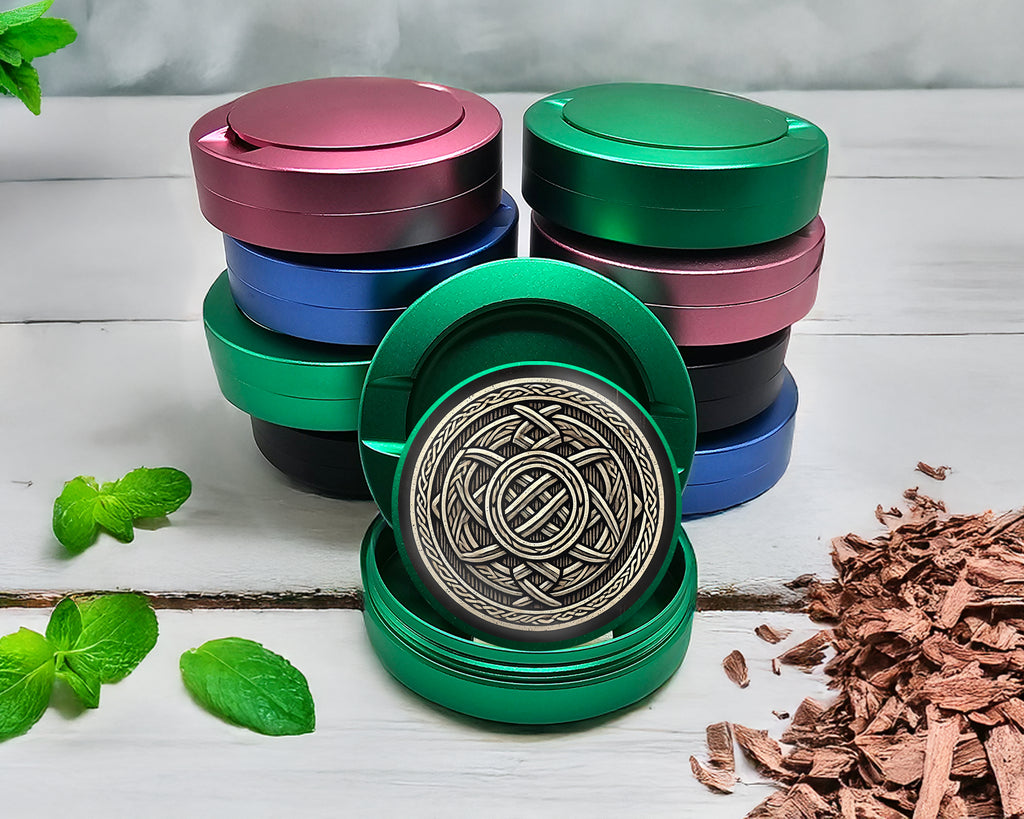 Green Nordic Knotwork Shield Emblem Snus Storage Case