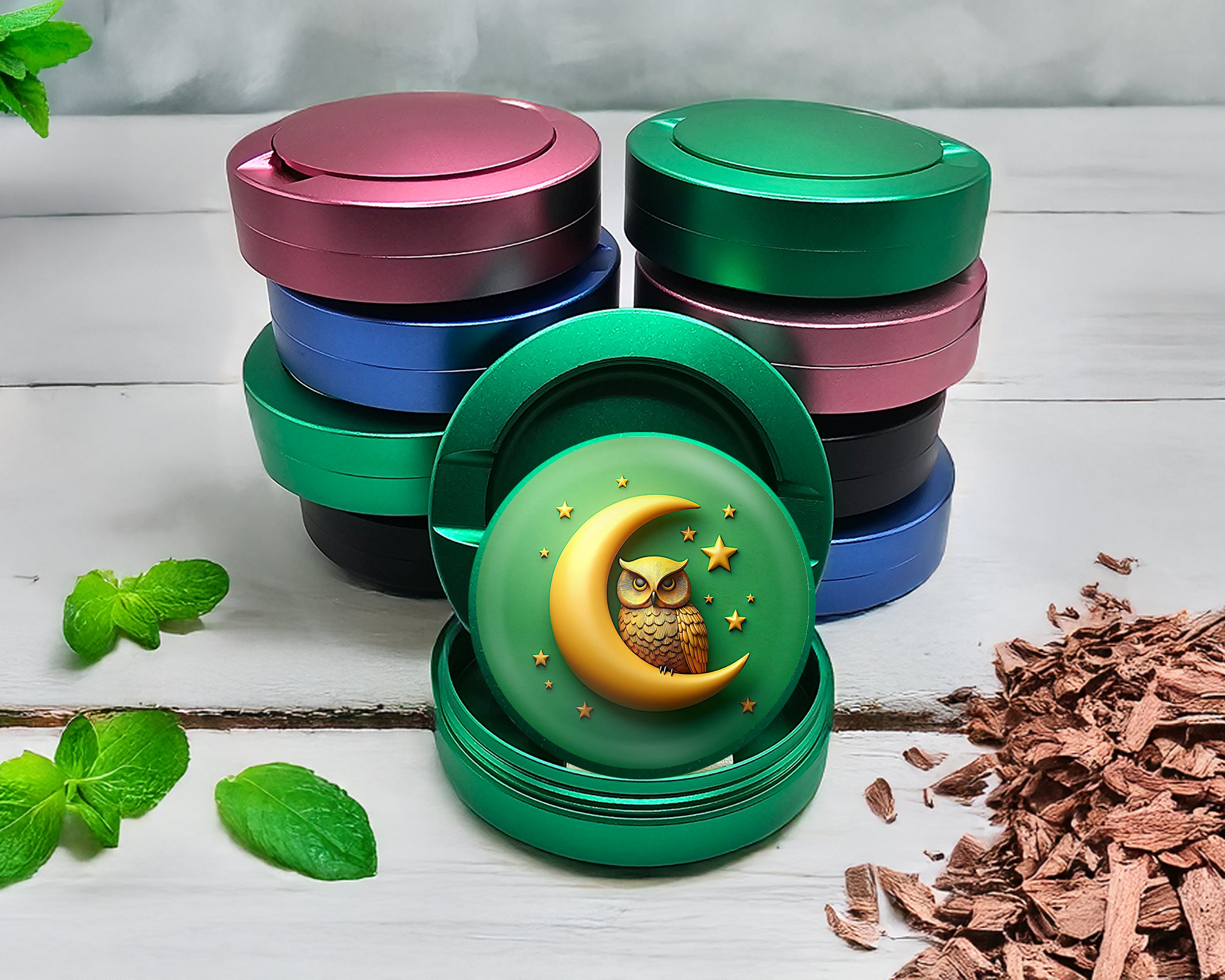 Green Owl Perched On A Golden Moon Snus Storage Case