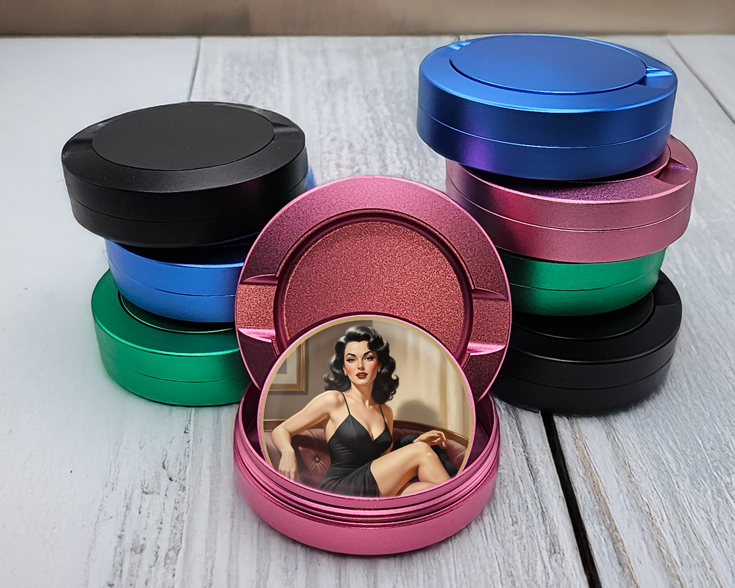 Sultry Vintage Glamour Muse Snus Storage Case Pink