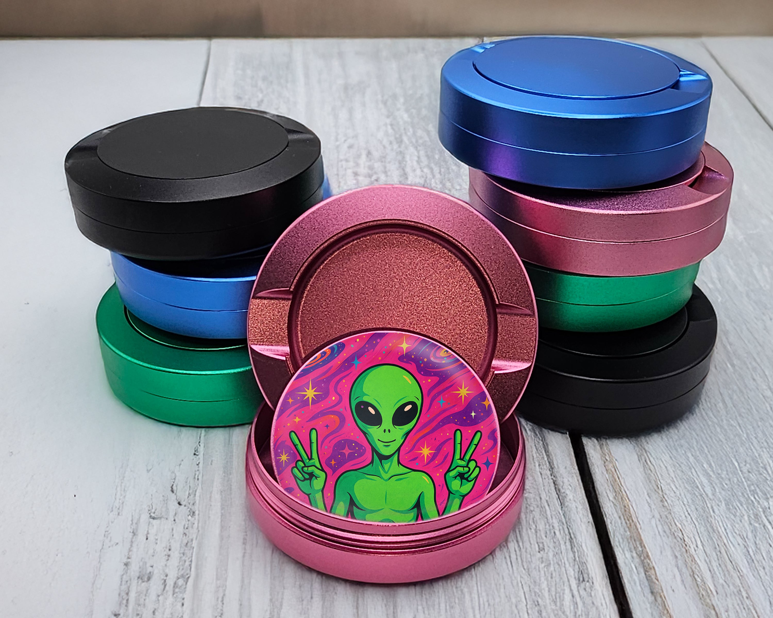 Alien We Come In Peace Snus Storage Case Pink